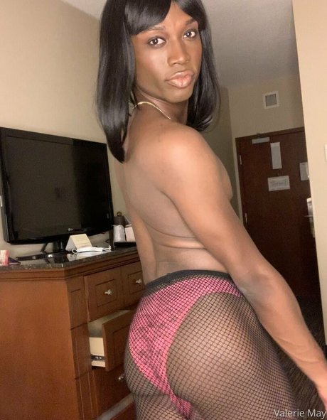 Itsvaleriemay star art archive