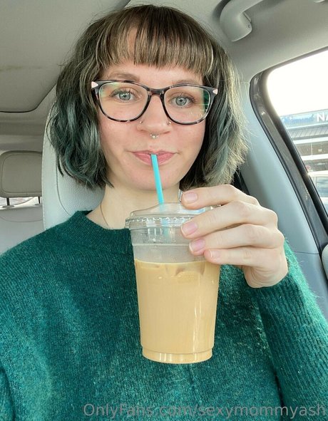 sexymommyash xxx actress img