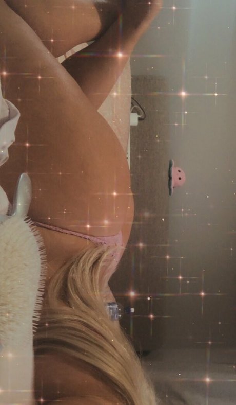 ellies19 star high quality photos