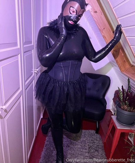 heavyrubberette free star exclusive gallery
