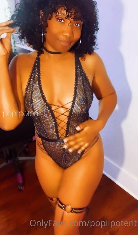 popiipotent model nude pictures