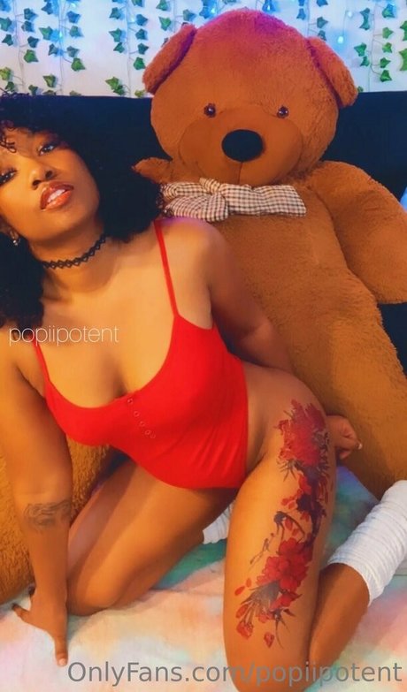 popiipotent naked model galleries