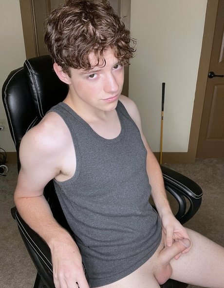 tommyakai model xxx photos