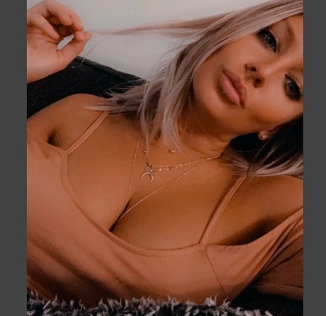 xxkinkykandixx Photo Gallery