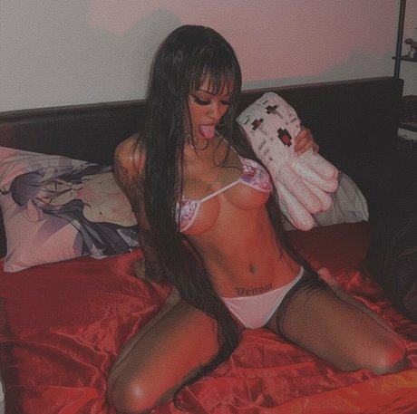 yungsadistic high quality model pics