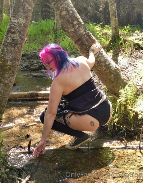 calvatron beautiful actress img