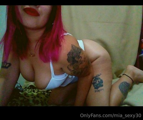 mia sexy30 star perfect img