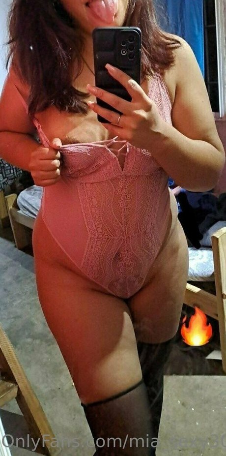 mia sexy30 model exclusive gallery