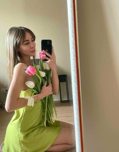 lili babe pornstar hot photos