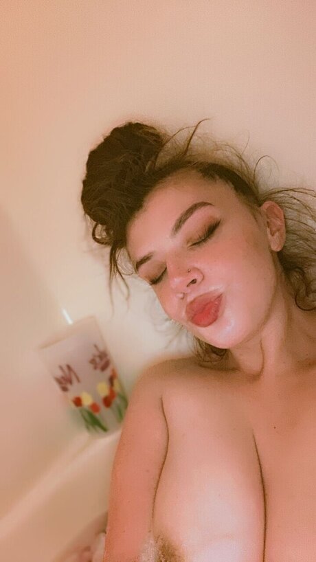 MIXBUNNY1999 pornstar gallery