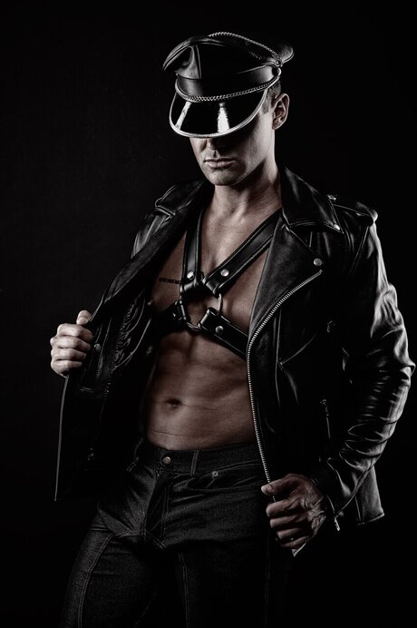 Joel Dixon model best picture