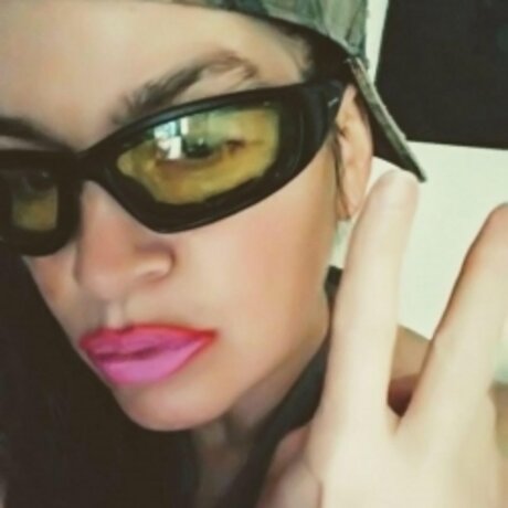 Tombaidergirlxxx star top image