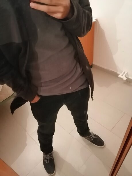 Alpha model nude archive