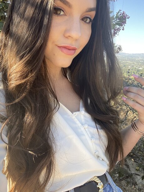 LeoBabe7777 adult model pic