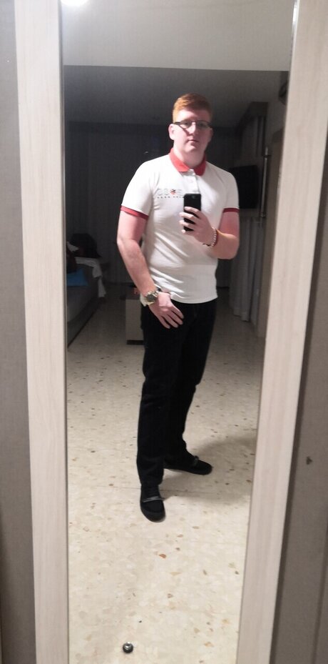 Chris Mcniff sexy actress pic