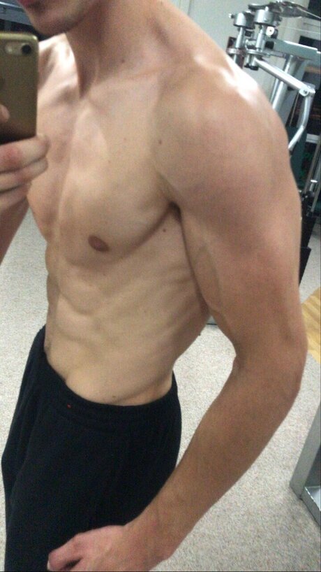 Flex Dano star porn pictures