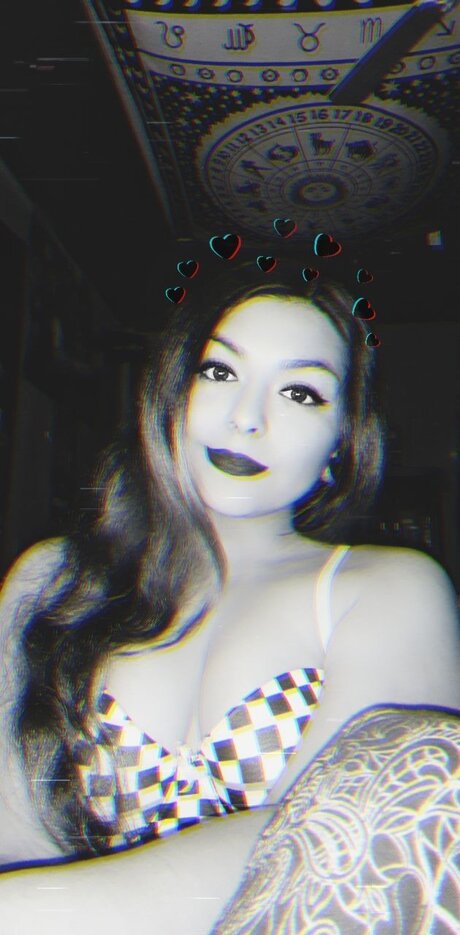 Cilla exclusive model pic