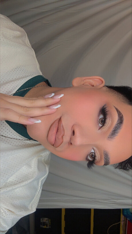 Baddie pornstar exclusive image