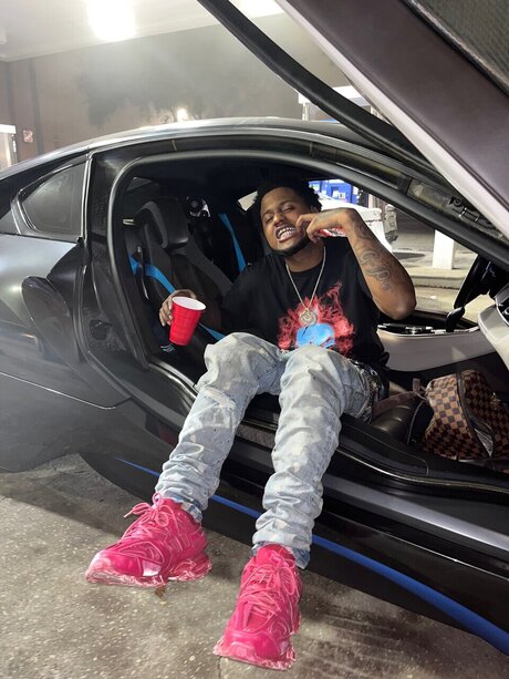 Gleesh Brady sexy star pictures