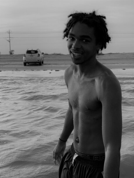 Deontray adult star photo