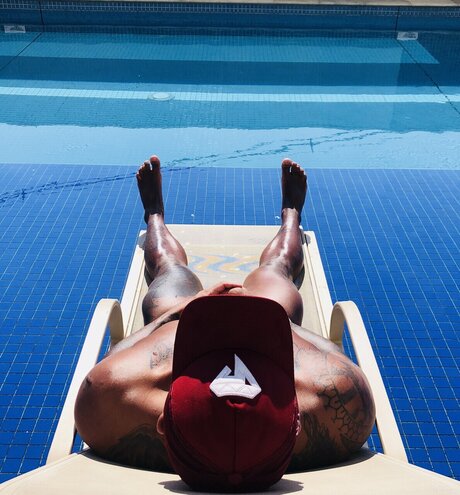 Dyegoamora star free img