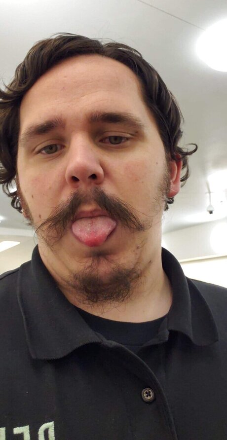 Scott Moffett art star photo