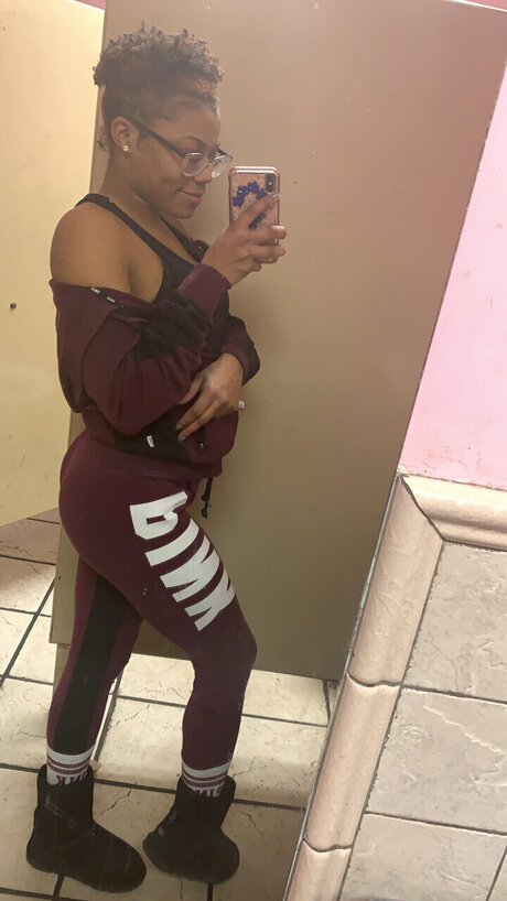 PXSSY YA KIFALME star adult picture