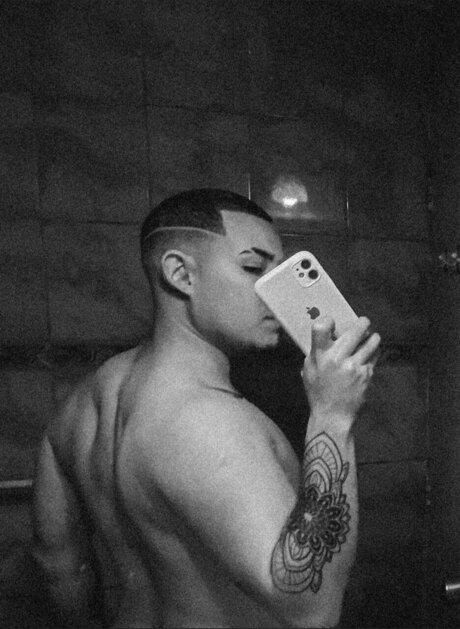 Steeef model pretty gallery