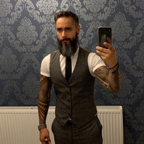 VaderSixtyNine high quality model photos