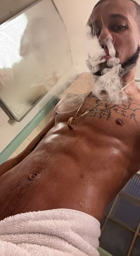 Mikey Playhouse star pornographic pics