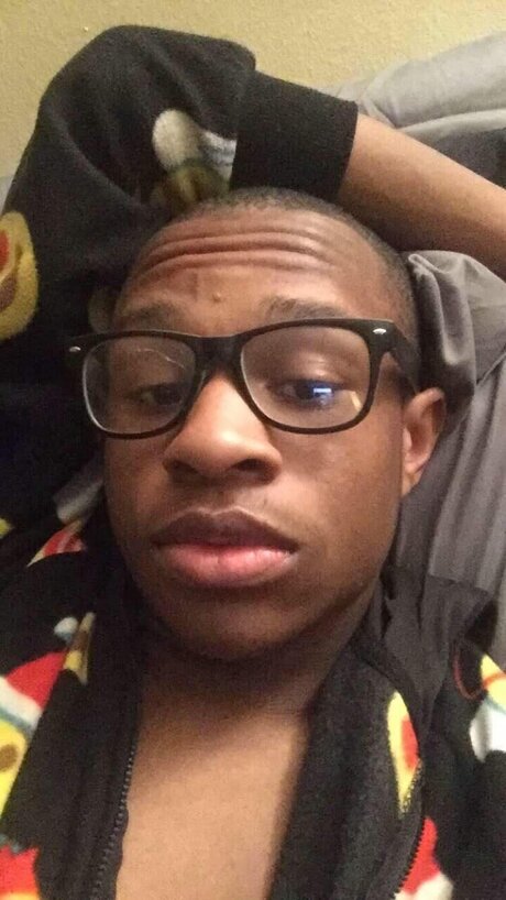 Mookers1738 model naked picture