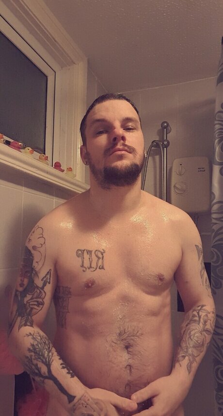 AJ Carr perfect actress images