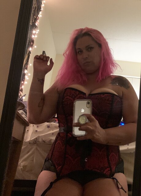 Curvynerd hot star pics