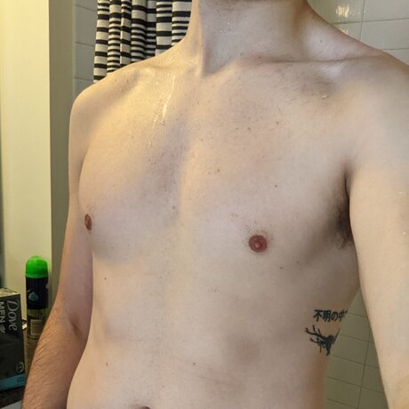 Riley Stone naked actress picture