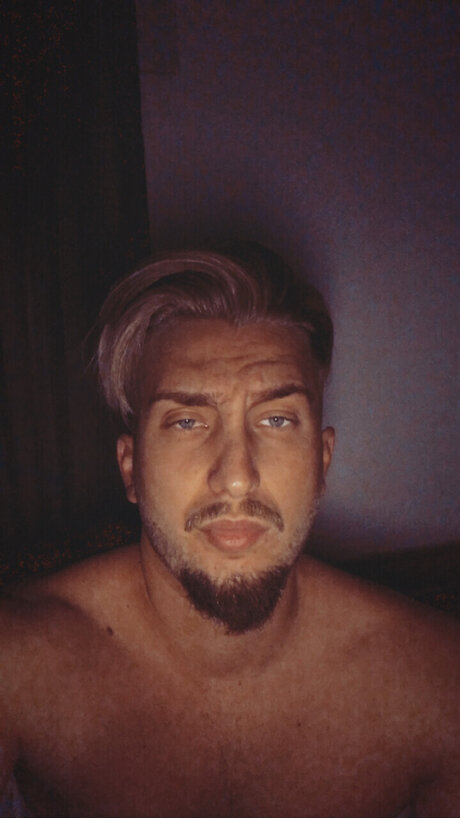 Antonyoxxx art star photo