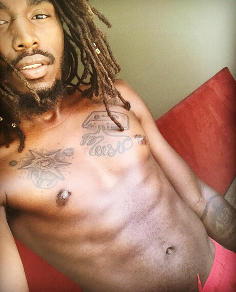 Daniel Atoms sexy actress gallery