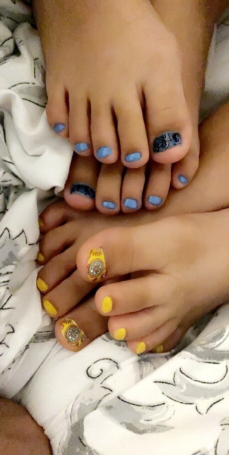 shemale cum in mouth onlyfans naked photo