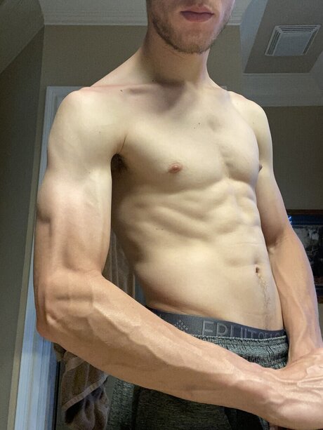 Nunya model perfect pictures