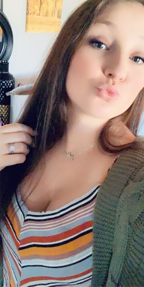 CeCe 1990 model pretty pic