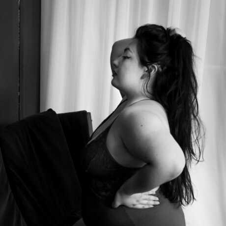 Karen nude model pic