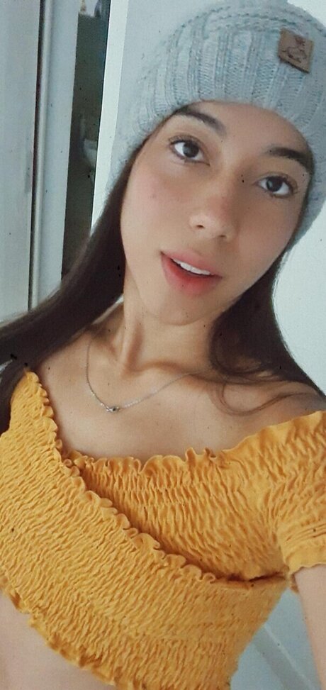 Camila Gomez B naked star photo