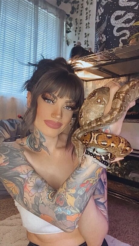 Dannicka pretty actress pictures