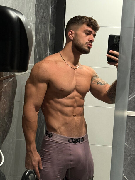 FreakyFitKing pornstar naked pictures