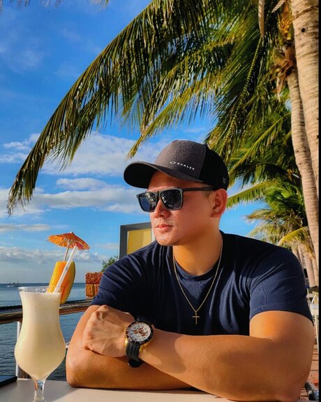 Droits porn model picture