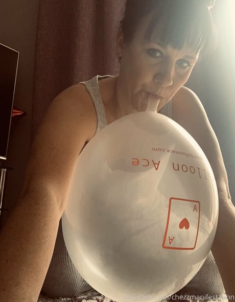 waitress onlyfans free nude img