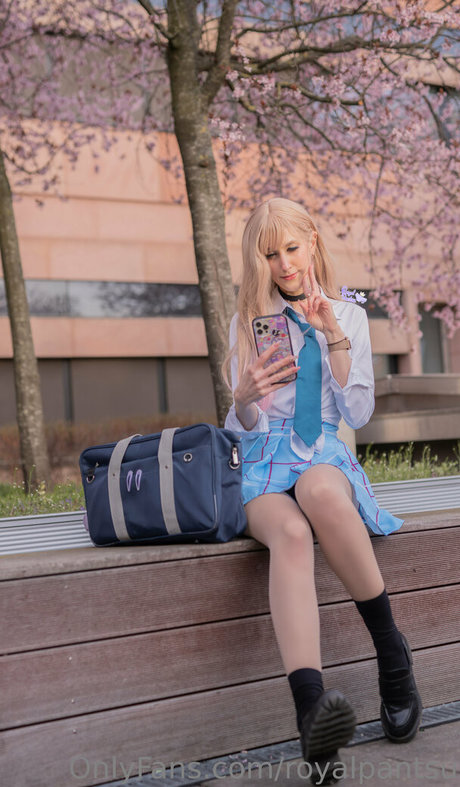 famous onlyfans pretty image