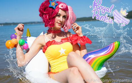 royalpantsu high quality actress image