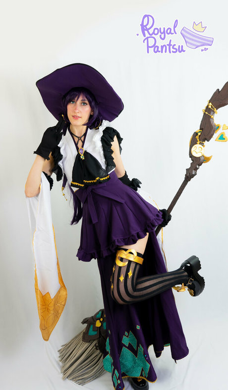 royalpantsu actress photo