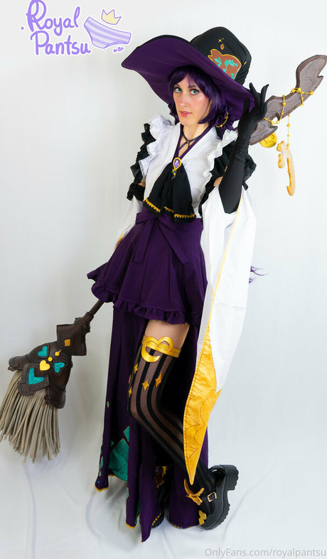 royalpantsu beautiful actress images