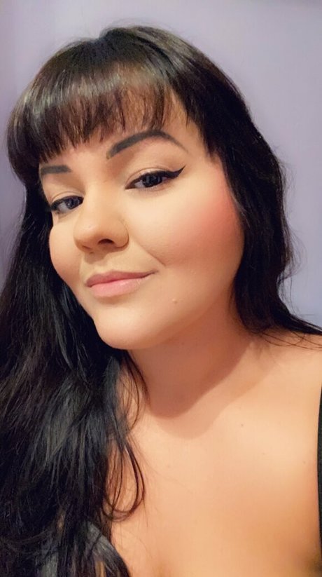 chubby latina onlyfans top picture